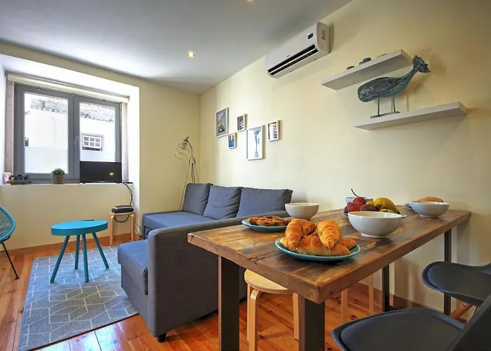 بيت للعطل The Famous Blue House